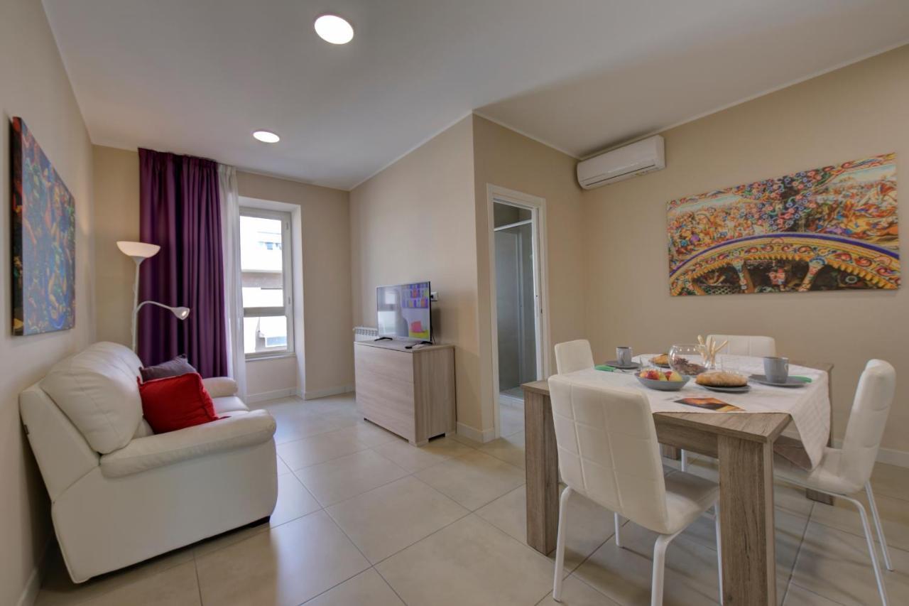 Palazzo Dei Delfini Apartments - Happy Rentals Catania Kültér fotó