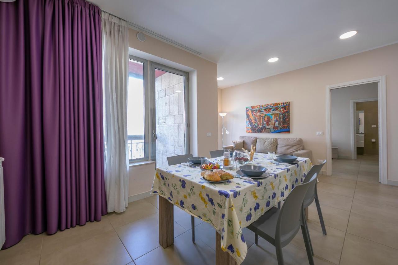 Palazzo Dei Delfini Apartments - Happy Rentals Catania Kültér fotó